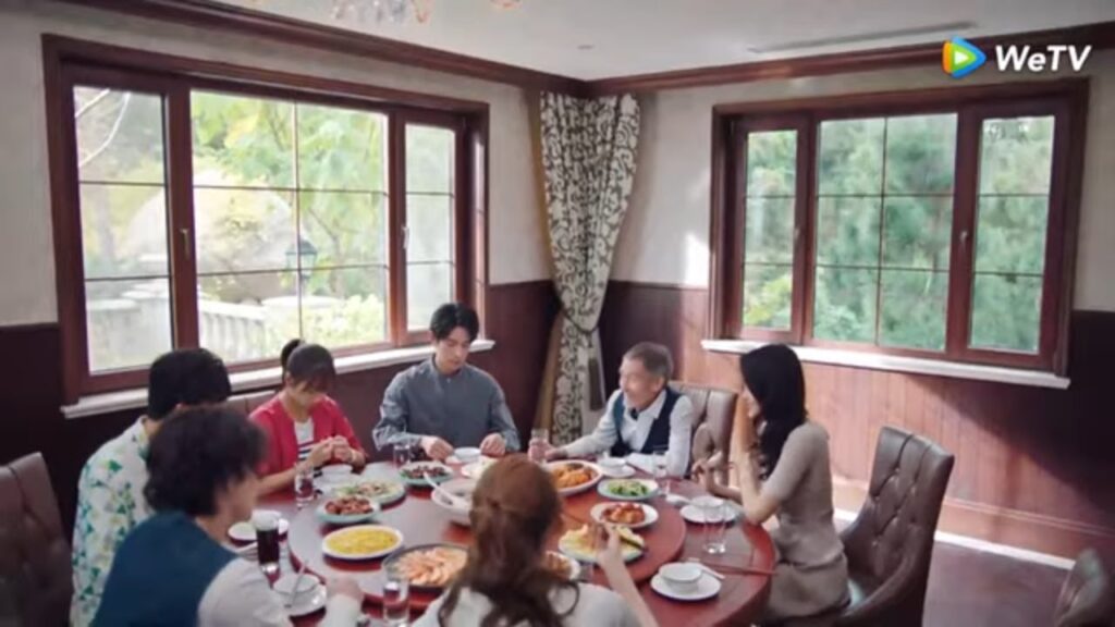 حقيقة أنها ليست حبيبته الحقيقية تُكشف أمام الجميع|مقطع من الحلقة 13 سأكون معك