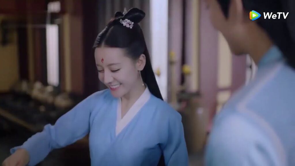 الملك يري الأميرة تطعم جندي فيغضب مقطع من الحلقة 14 حلم الحب الأبدي