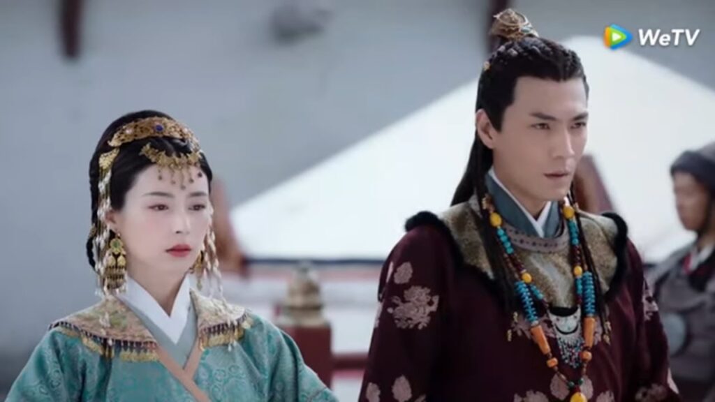 أخت تحتفل بالداخل و الأخرى تعاقب بالخارج|مقطع من الحلقة10مسلسل أسطورة شياو تشو