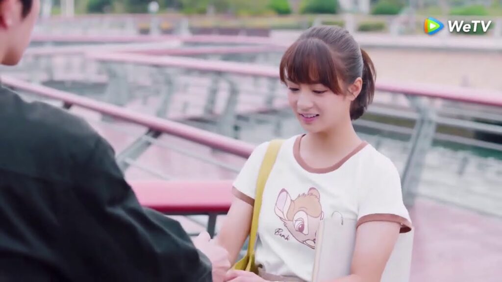 قبلا بعضهما في أول لقاء لهما|مقطع من الحلقة 1 مسلسل سأكون معك