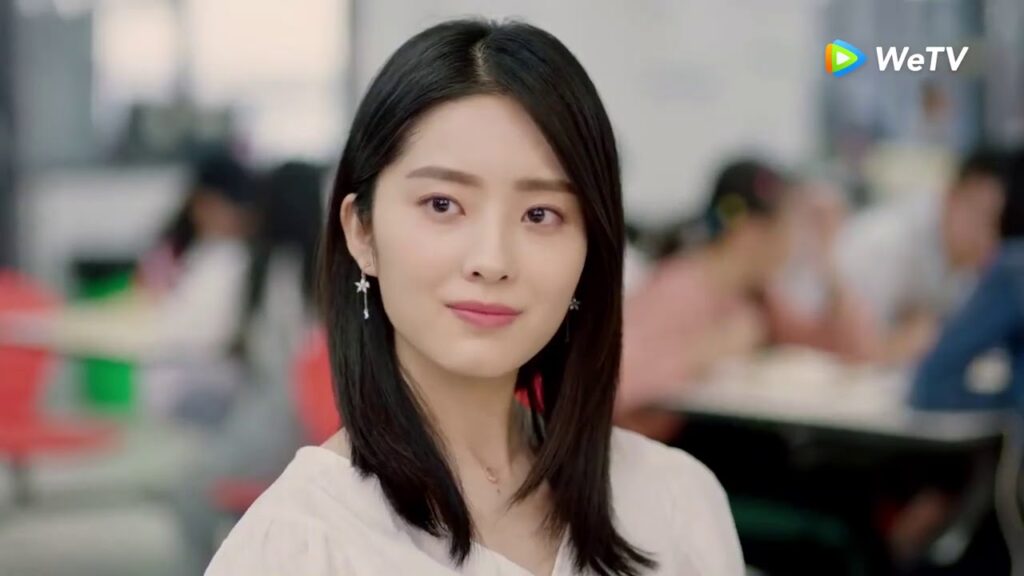 تشينغ شو تغار من شياو فينغ ، فتلجأ لخطط شريرة|مقطع من الحلقة 9 مسلسل حب أول عذب