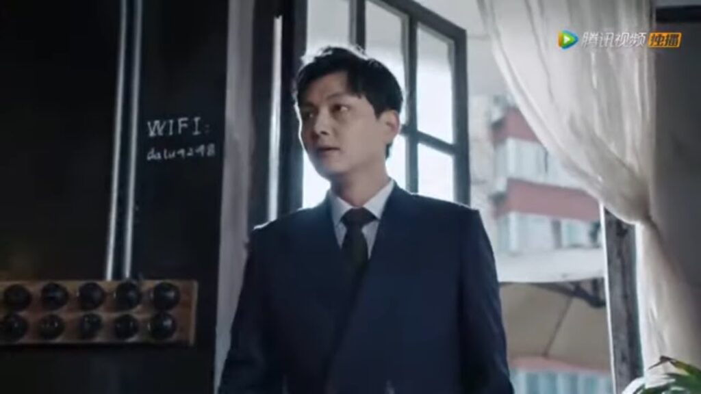 شين جي يظهر في الوقت المناسب | مقطع من الحلقة 5 مسلسل مواعدة في المطبخ شين جي يظهر في الوقت المناسب | مقطع من الحلقة 5 مسلسل مواعدة في المطبخ