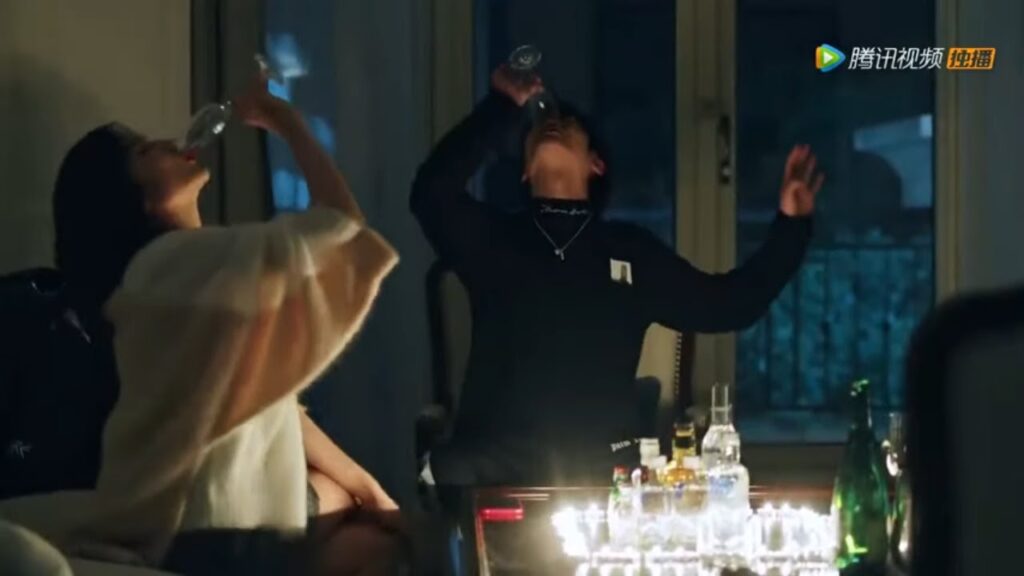 الاحتفال بعودة شينغ نان إلى العمل مرة أخرى | مقطع من الحلقة 2 مسلسل مواعدة في المطبخ