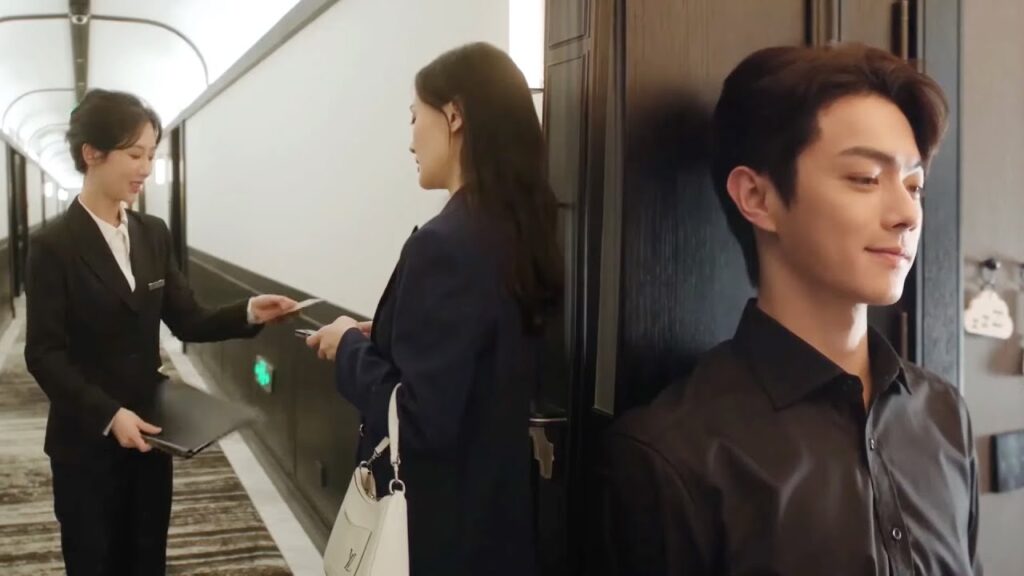 يساعدها بشكل غير مباشر لحل مشكلة صعبة لها في العمل كتعويض عما فعله😅مشهد من “حكاية مبهجة” يساعدها بشكل غير مباشر لحل مشكلة صعبة لها في العمل كتعويض عما فعله😅مشهد من "حكاية مبهجة"