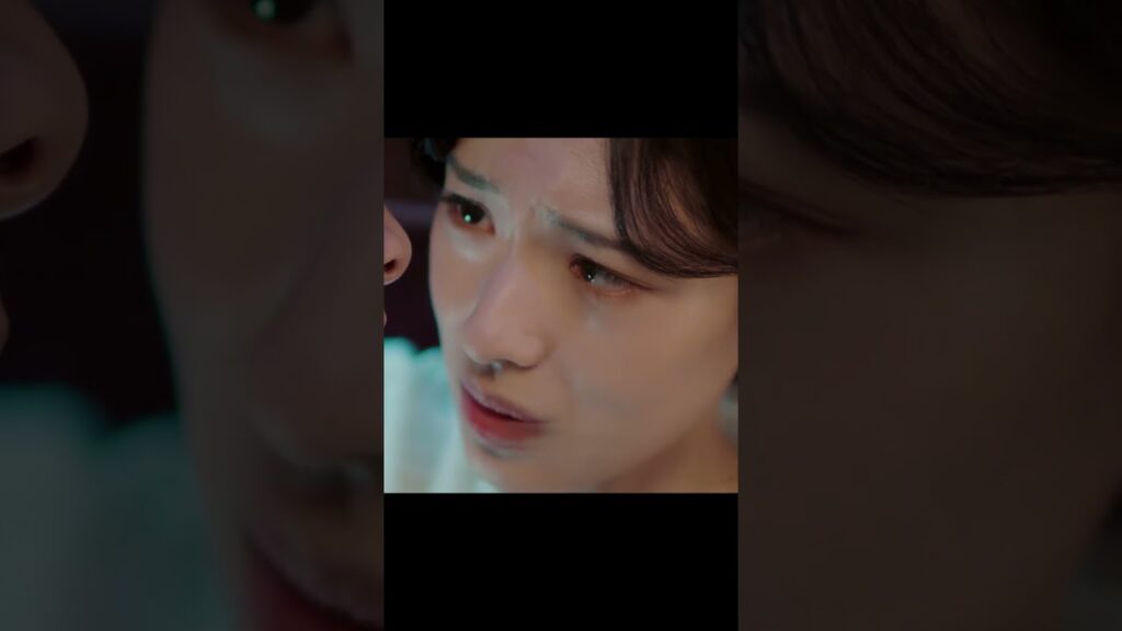 بدأ يشك في هوية هذه القاتلة الجميلة👀#وجه_كاذب_ومشاعر_صادقة #Falsefaceandtruefeelings​