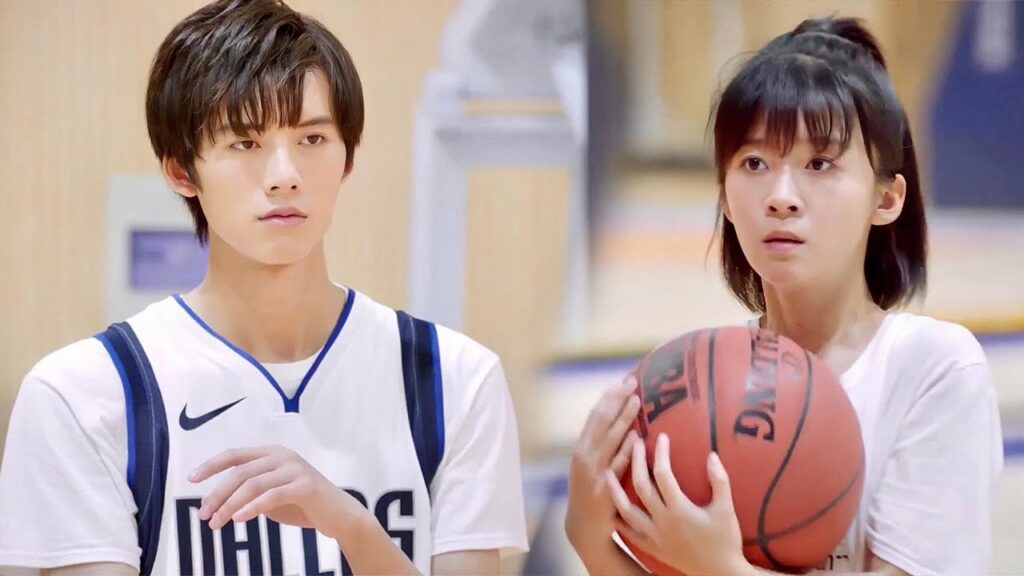 يسمع شاعات عن مواعدتها فيغضب عليها بسبب الغيـرة  ( عزباء محترفة )