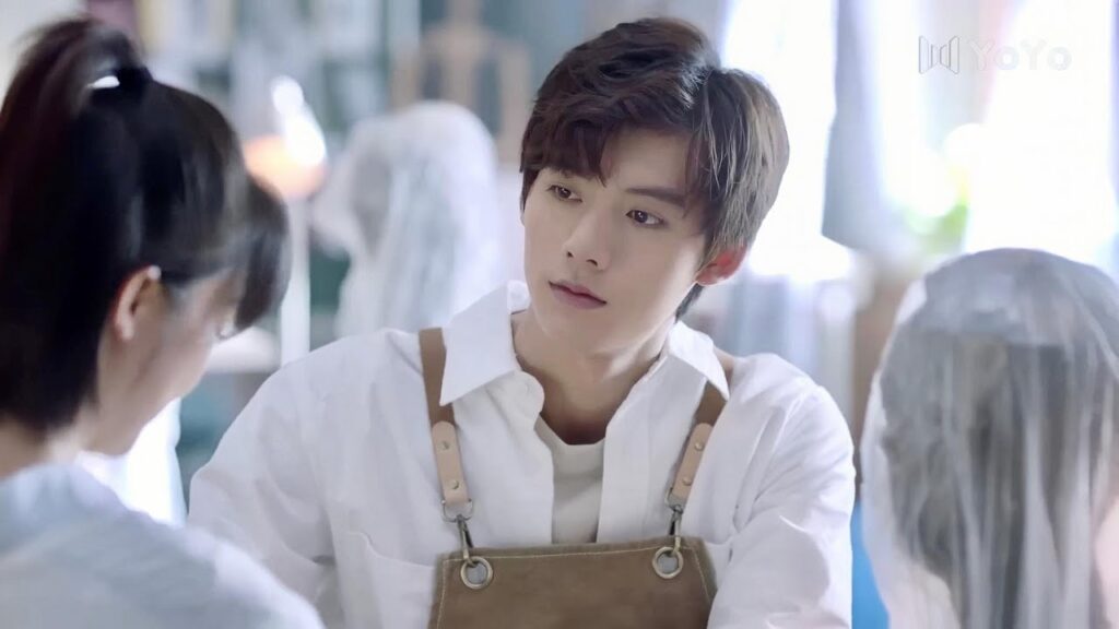 فتاة قصيـرة مثلك كيف يمكنها ان تحمـل منشار كبير ؟  ( عزباء محترفة )