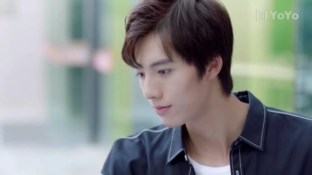 هو نرجـسي للغايـة و لا تعرف كيف تعامل معـه   ( عزباء محترفة )