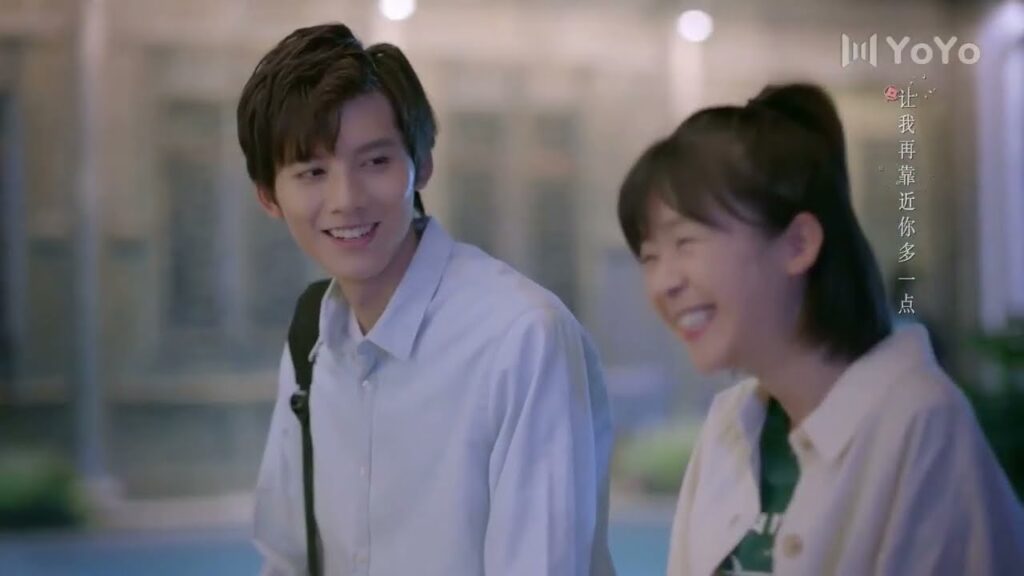 الشاب البارد بدأ يبتسم و يتغيـر بسبب الحب  ( عزباء محترفة )