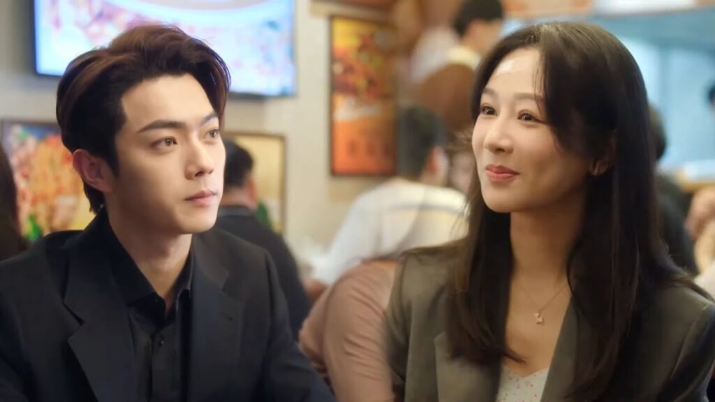 أخيرا يبدآن في التقارب ولكن يشعر رئيسنا المستبد بأن بطلتنا تؤثر بشكل كبير على خطته😟مشهد"حكاية مبهجة"