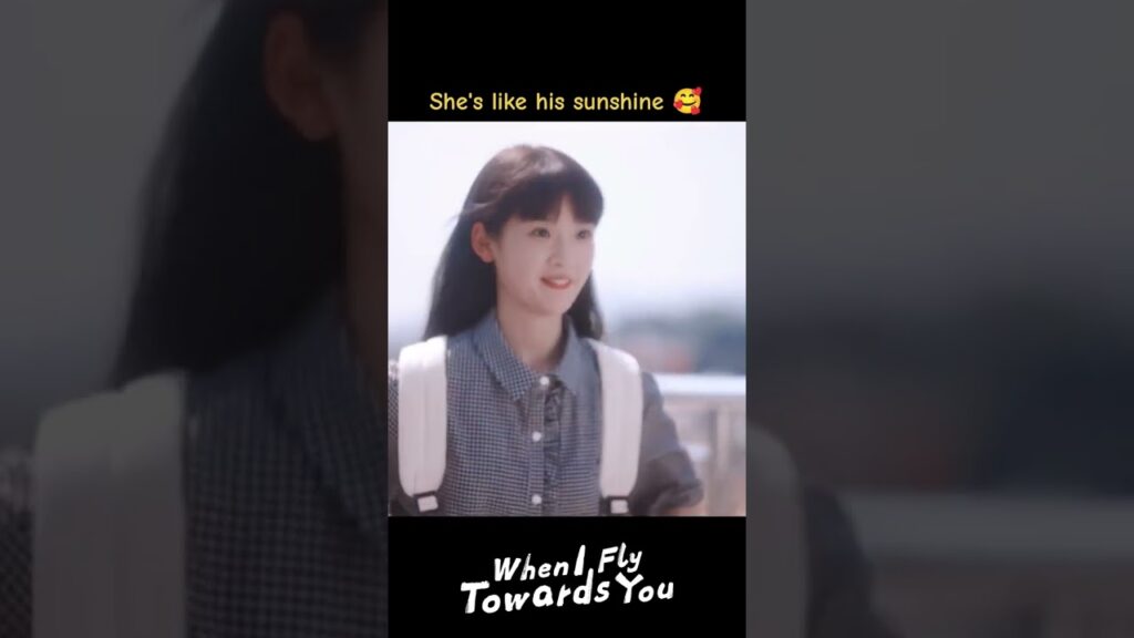 إنها مثل أشعة الشمس له🥰❤️#عندما_أطير_نحوك #WhenIFlyTowardsYou #ZhouYiran #ZhangMiaoyi #youku