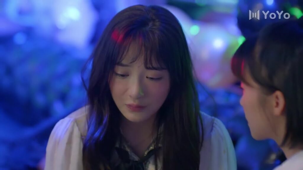 تتوسل بزميلتها ان ترفض الشاب الذي تحبـه و تتركـه لها ( عزباء محترفة ) تتوسل بزميلتها ان ترفض الشاب الذي تحبـه و تتركـه لها ( عزباء محترفة )