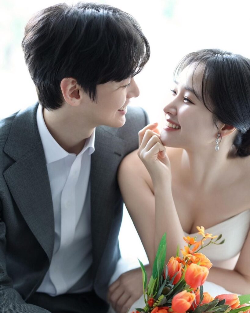 أعلن TOUCH Kim Sunwoong وSPICA Park Narae عن زواجهما