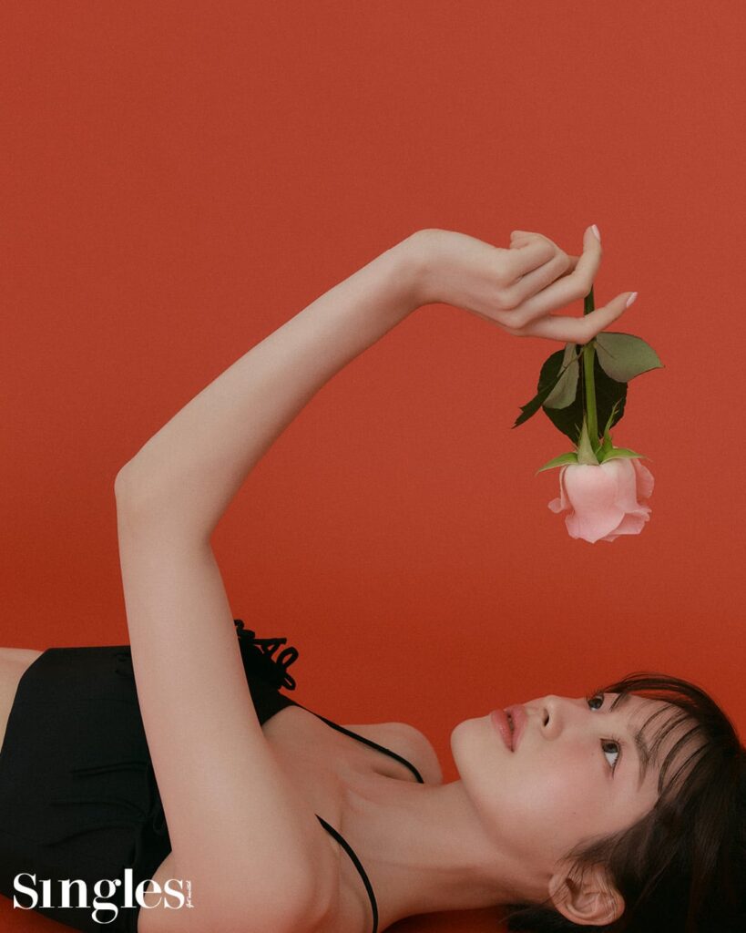 Oh My Girl Arin - Singles Korea (معاينة إصدار مايو 2024)