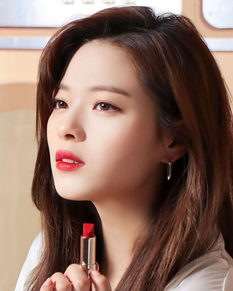 جونغيون جميلة