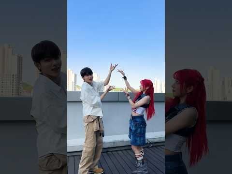 240430 تحدي SWEAT لـ Yuqi مع Zhang Hao من ZB1