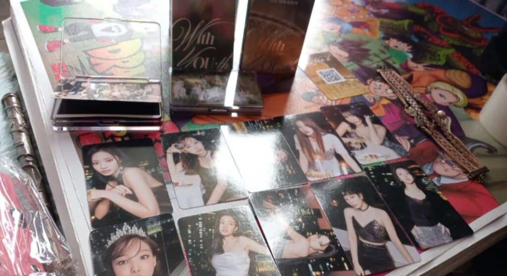 هل هذه بطاقات ضوئية أم بطاقات لوموكارد؟