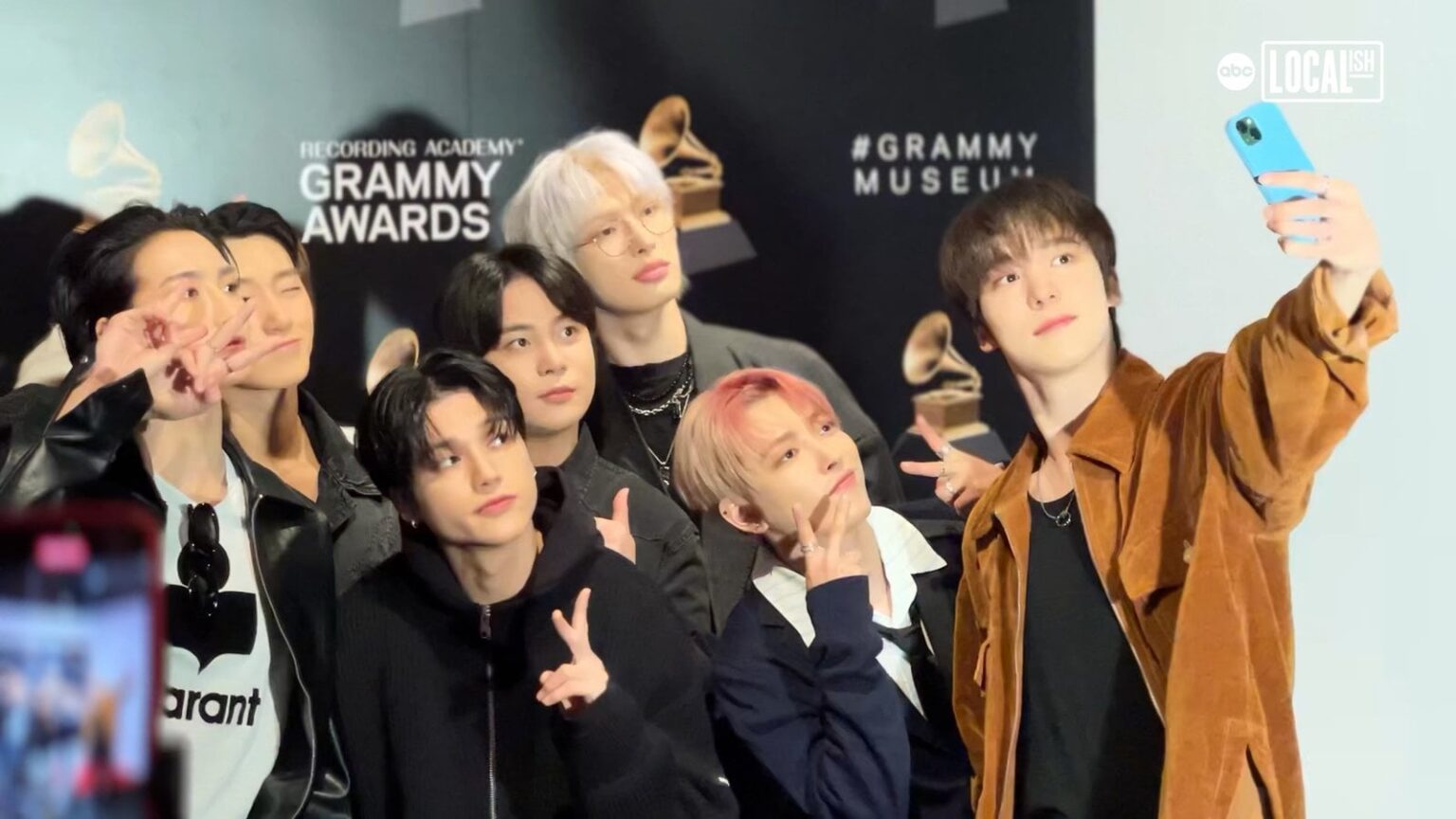 تمت مقابلة Hongjoong وWooyoung في متحف GRAMMY