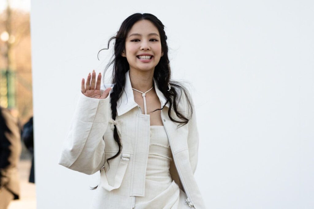 240428 مغنية BLACKPINK جيني تدعي أنها واحدة من أكبر الأغاني الناجحة على الإطلاق بين الكوريين في مخطط واحد |  فوربس