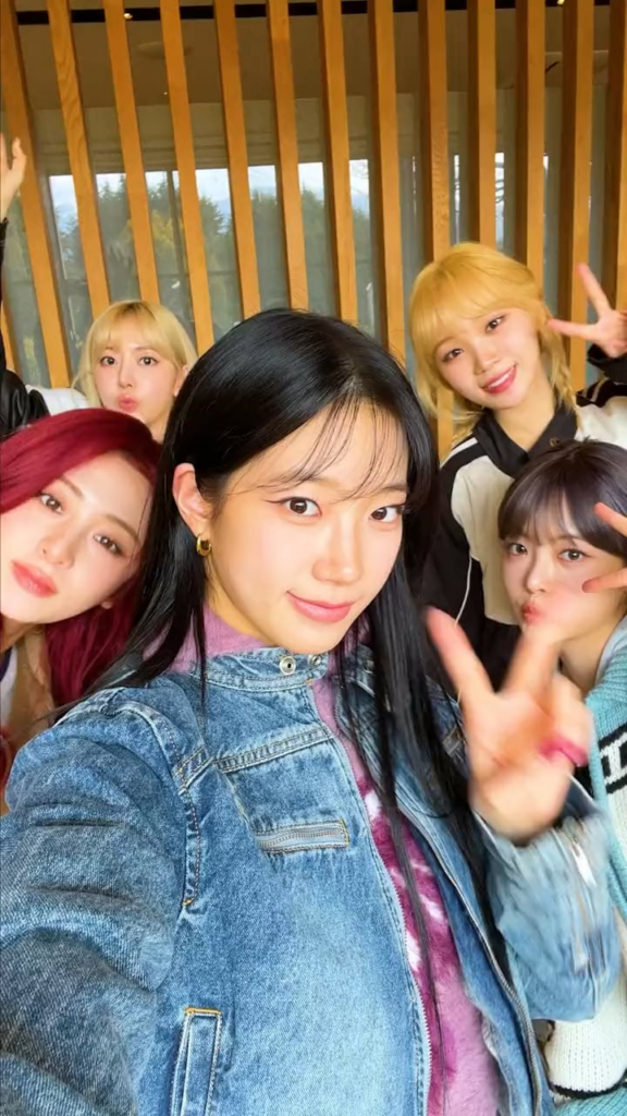 240424 تحديث LE SSERAFIM على TikTok - يوم عطلة الموسم الرابع في اليابان