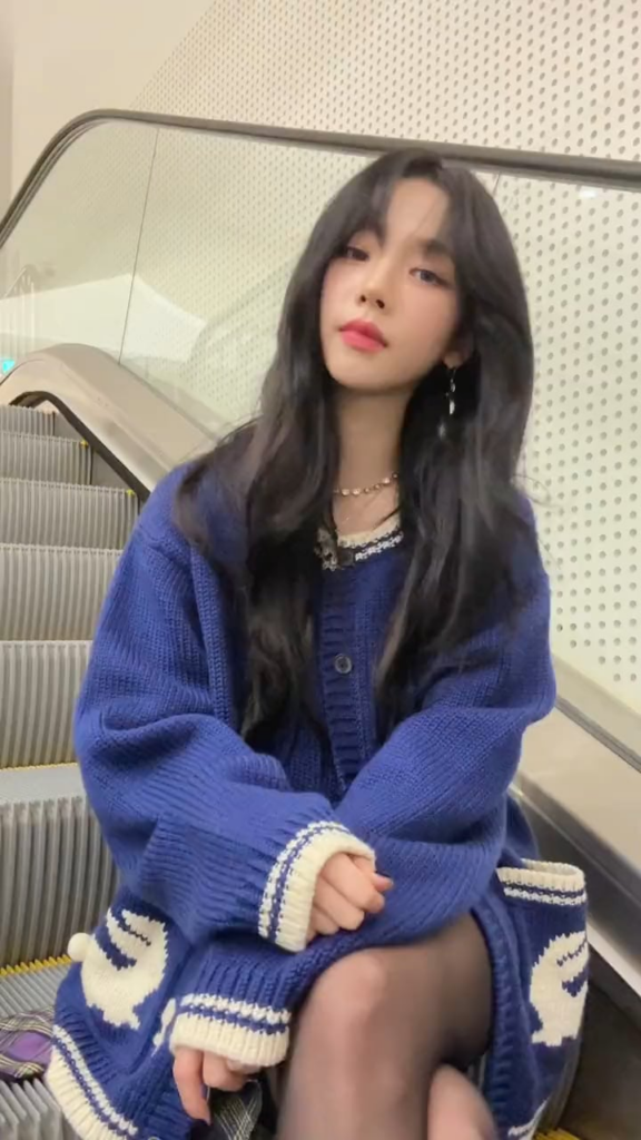 240419 aespa تحديث التيك توك مع كارينا - دخل دخل 🏎️💨