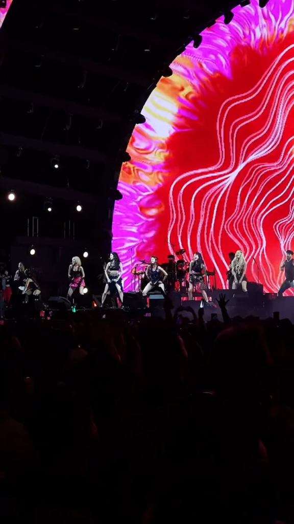 240421 تحديث LE SSERAFIM على التيك توك - @coachella، انضم إلى طاقمي❤️‍🔥