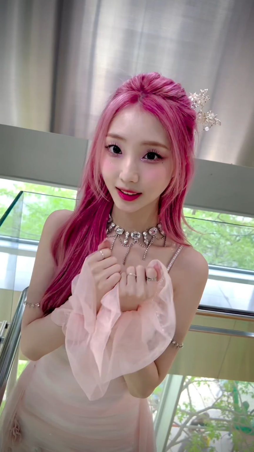 240426 yeojin._.o_x تحديث الانستقرام - تحدي Loossemble Yeojin 'LOVE COUNTDOWN' (الأصل TWICE Nayeon)