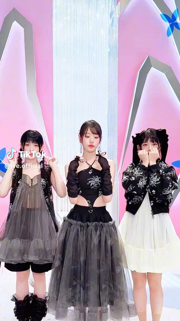240427 تحديث IVE الرسمي على TikTok مع Leeseo وWonyoung وRei - تحدي HEYA