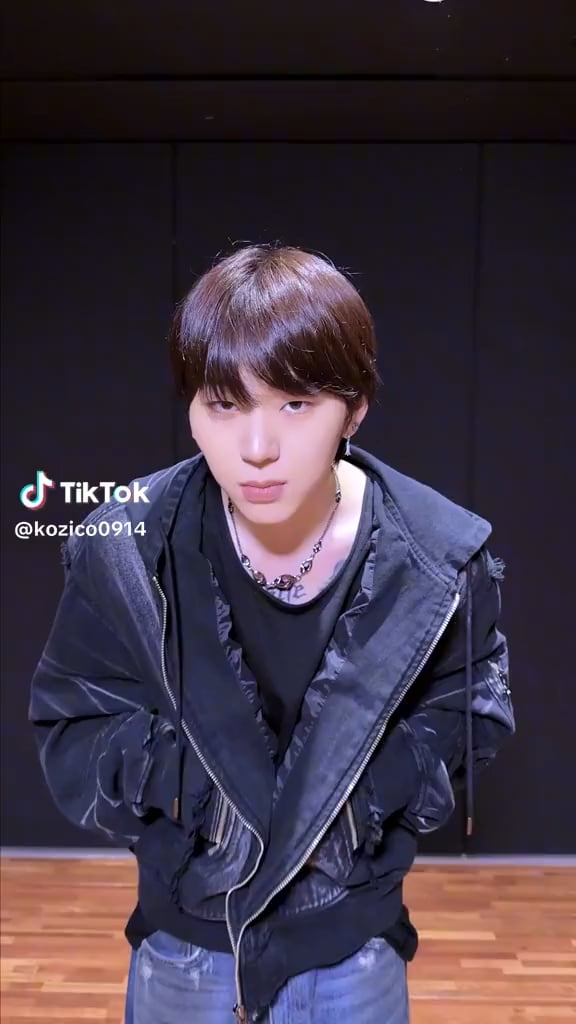 240430 تحديث زيكو على تيك توك: "بقعة!"  تحدي الرقص مع ووزي