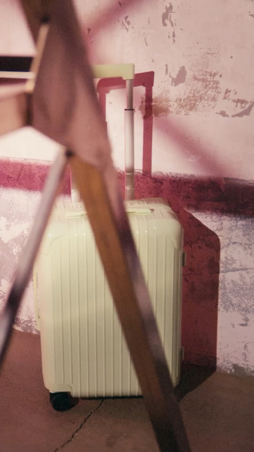 Rosé x RIMOWA لصالح Dazed Korea