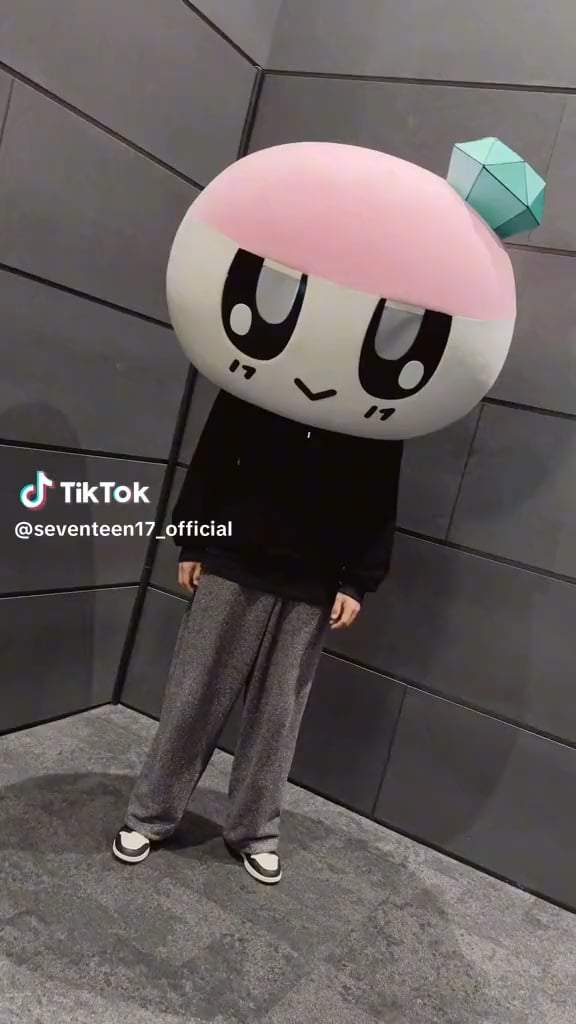 240430 تحديث مينجيو (بونجبونجي) على تيك توك: تحدي الرقص "MAESTRO"