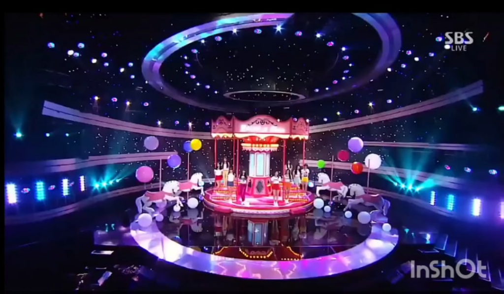 TWICE & GFriend يغطون جي