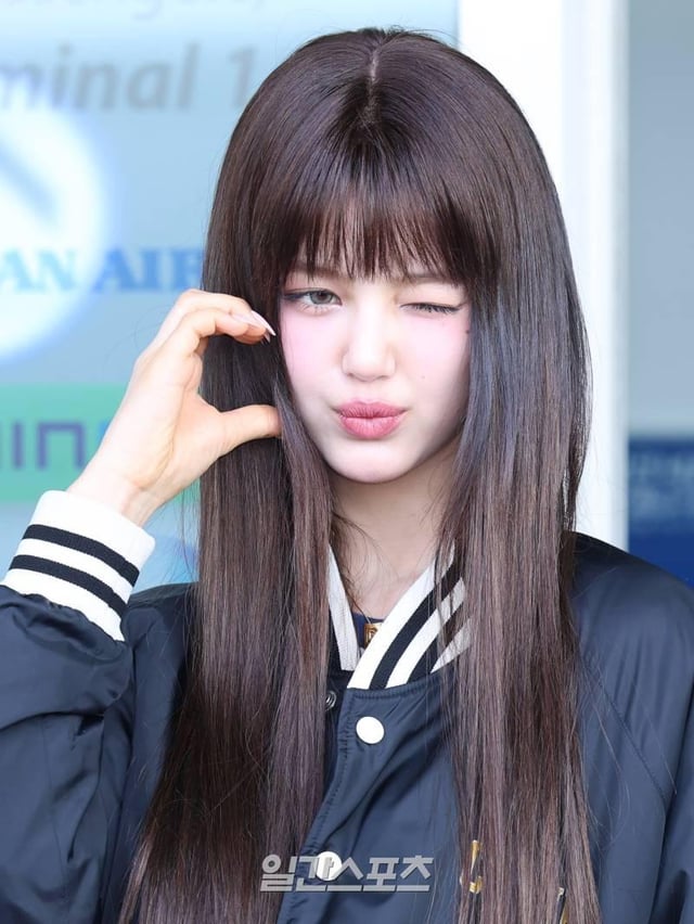 240422 دانييل - المغادرة إلى تايوان لافتتاح بوتيك سيلين تايبيه 101 في مطار إنتشون الدولي