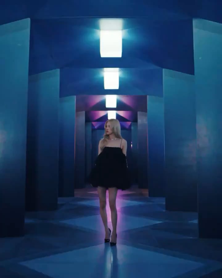 روز لتيفاني آند كو.