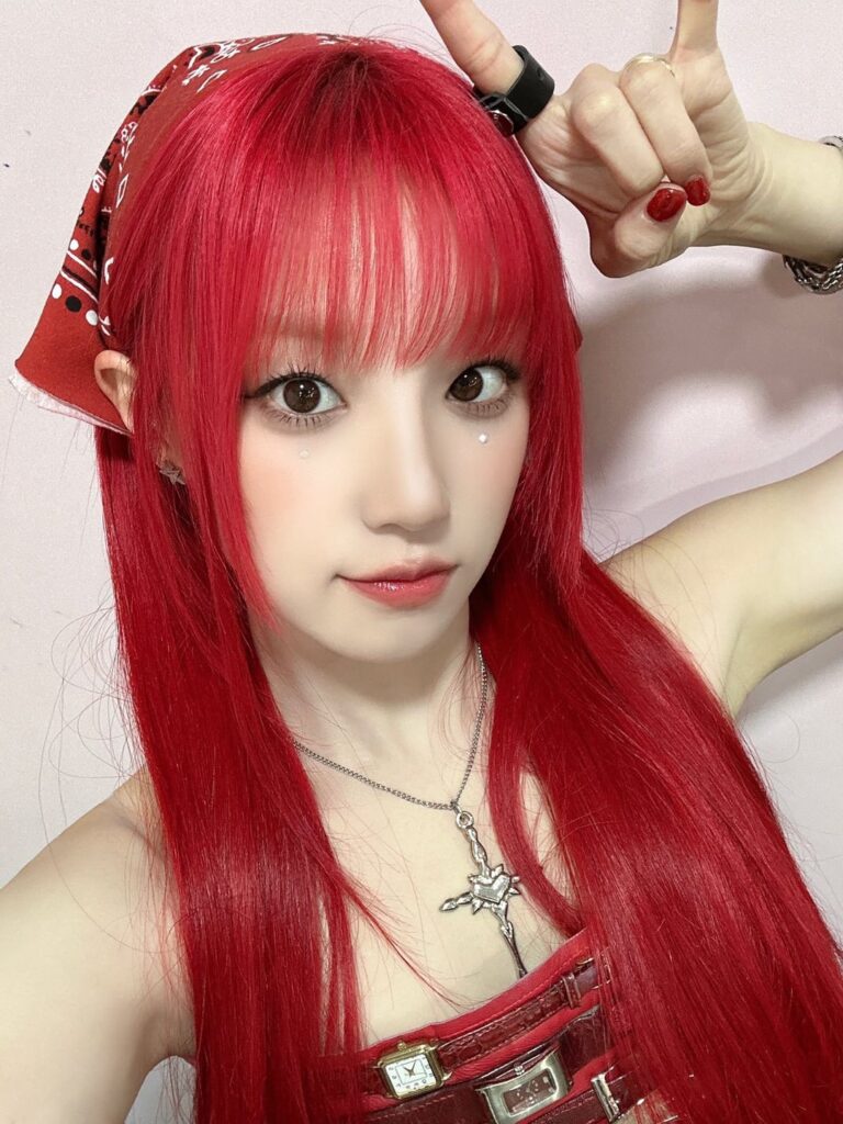 التحديث الرسمي لـ 240428 - الظهور الفردي الأول لـ Yuqi Inkigayo