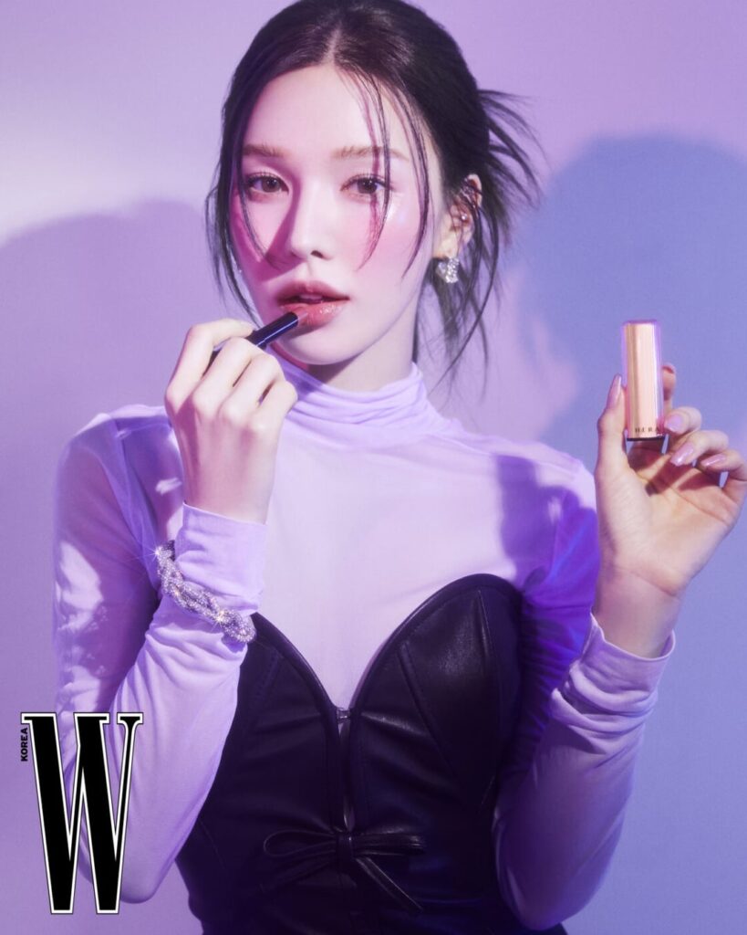 Red Velvet Wendy - W Korea (إصدار مايو 2024 مصور)