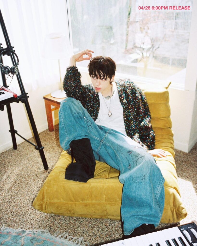 ZICO (Block B) - الأغنية الرقمية الحادية عشرة: SPOT!  (الفذ. BLACKPINK JENNIE) (صور تشويقية - صورة مع Z)
