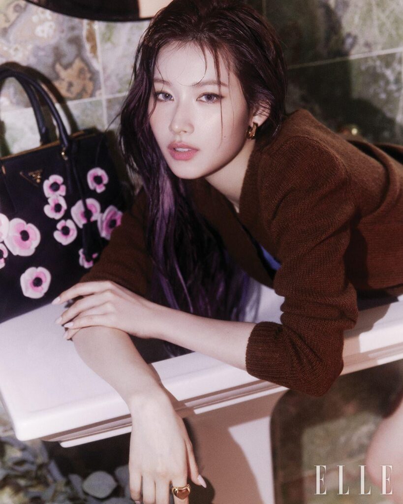 TWICE Sana - ELLE Korea x Prada (إصدار مايو 2024 للمعاينة المصورة)