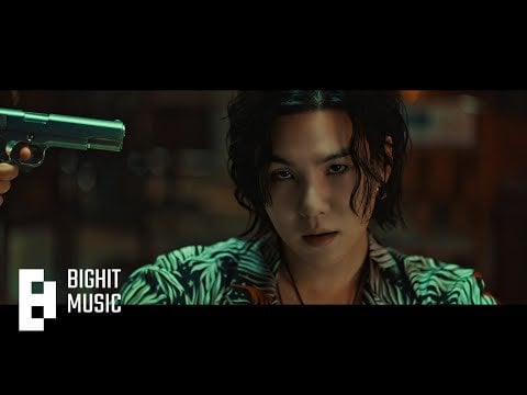 في مثل هذا اليوم من عام مضى، أصدر Agust D (SUGA) ألبومه المنفرد الأول "D-DAY" والفيديو الموسيقي لأغنية "Haegeum".