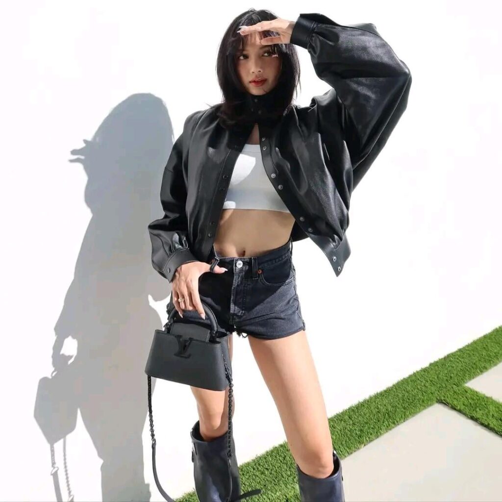 الجميلة ليزا مانوبان