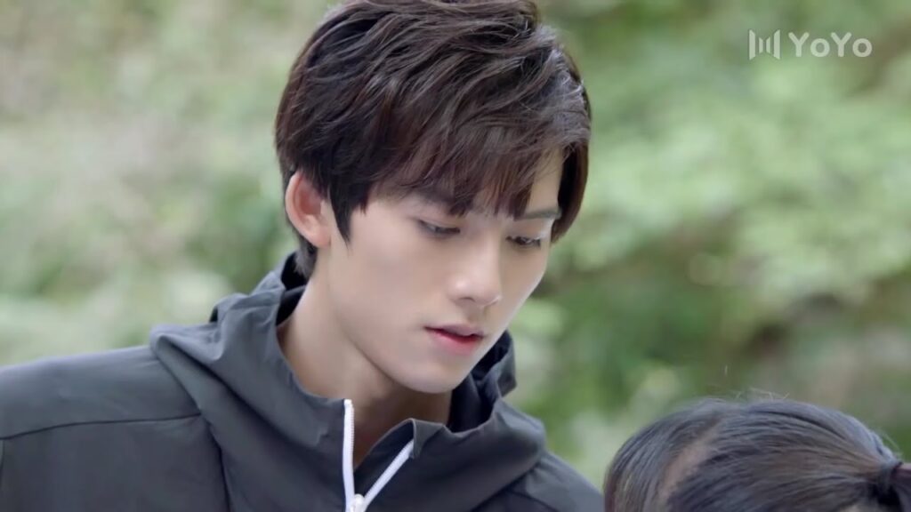 تصبح محط انظار الجميـع بسبب الوسيم البارد الذي يلمسها  ( عزباء محترفة )