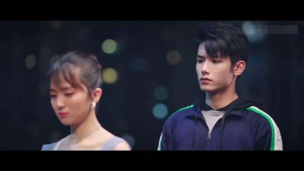 يتشاجر مع حبيبتـه في اول ايامهم كثنائي و لا يعرف كيف يتعامل معها  ( حبيبتـي )