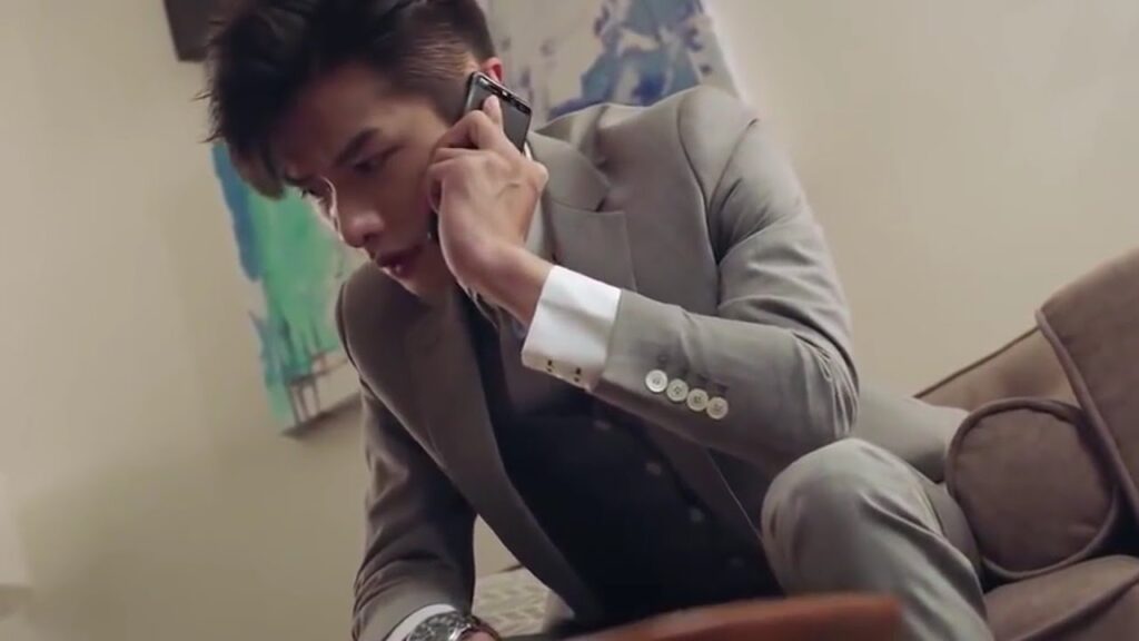 يكتشف الرئيس بأن الفتاة التي يحبـها هي صديقـة طفولتـه  ( حبيبتي )