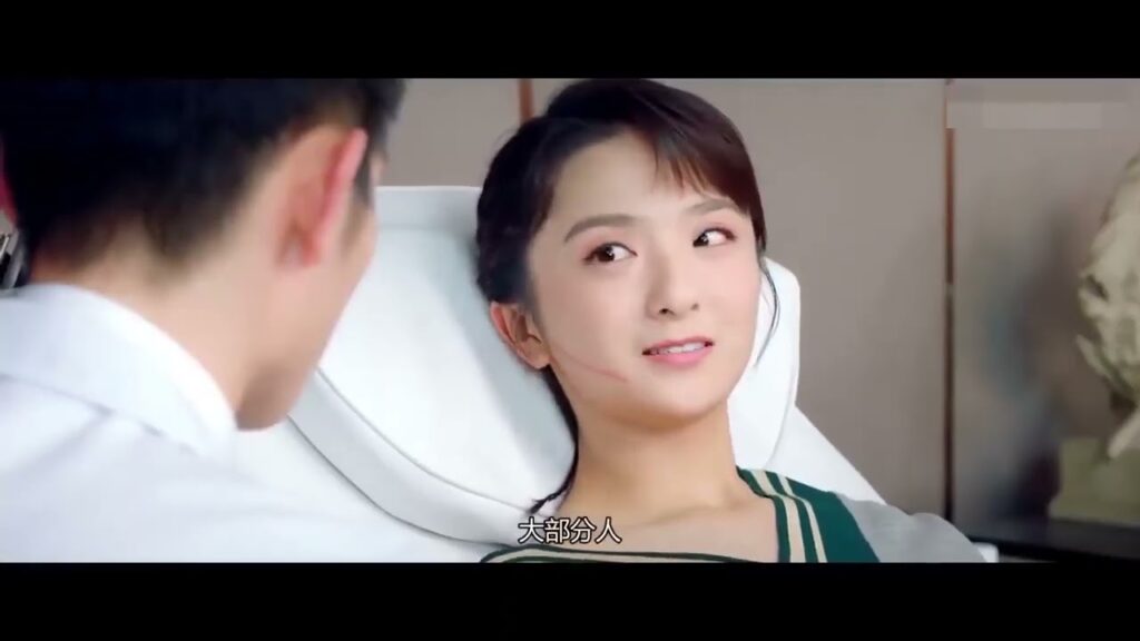 تأتي لعلاج الندبـة التي تسبب بها حبيبـها  لها في طفولتـه  (حبيبتـي )