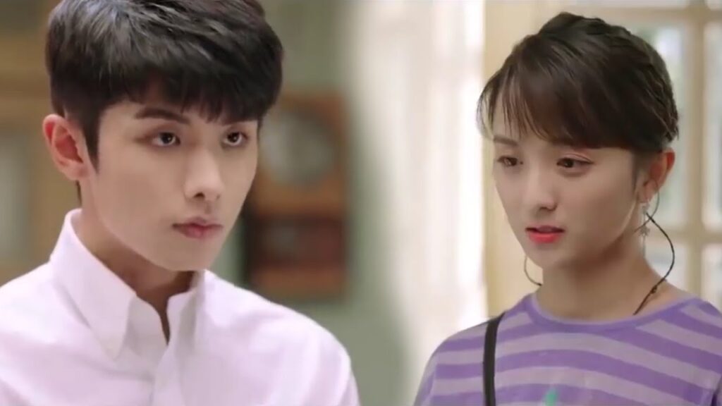 تأتي الى منزلـه لكي تعتذر منـه و تعطيـه هديـة  ( حبيبتـي )