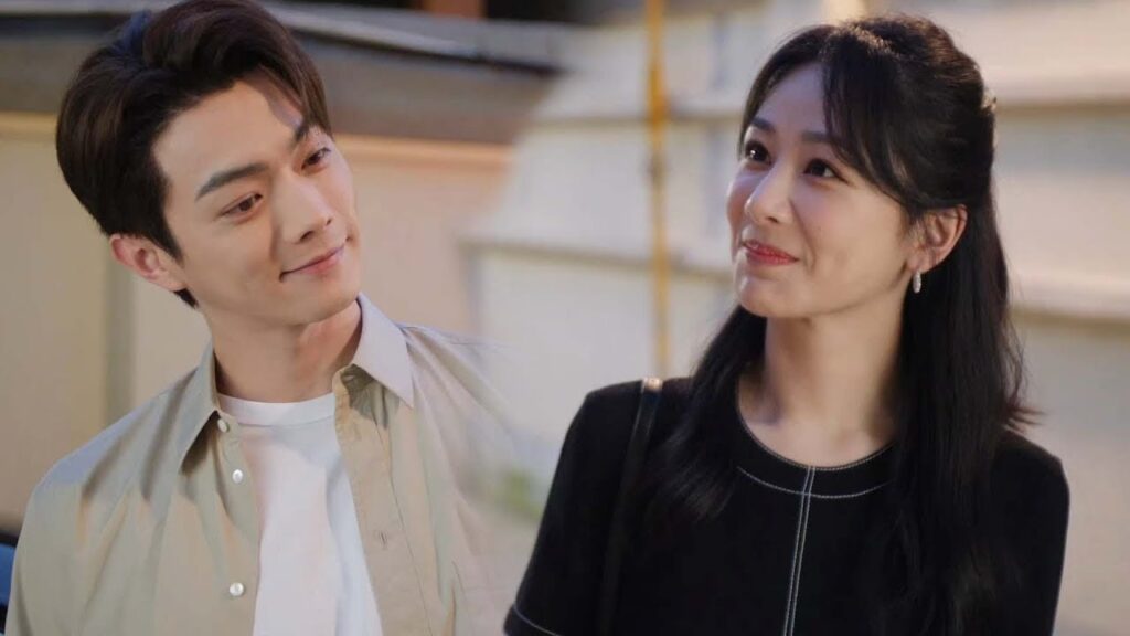 كان الحبيبان يغازلان بعضهما البعض طوال اليوم وأخيرًا اكتشف والدها علاقتهما❤️مشهد لطيف من حكاية مبهجة