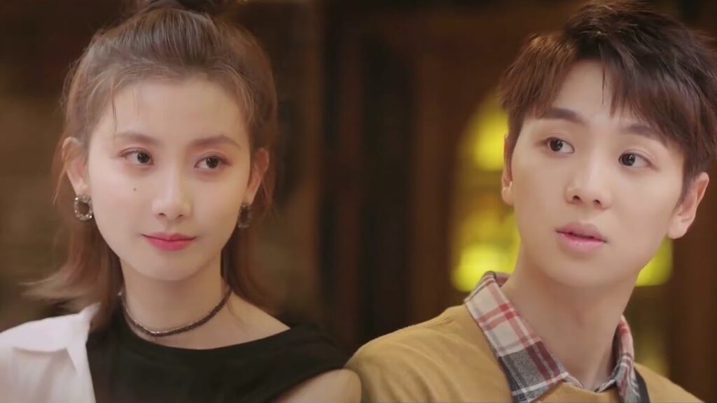 يتشجع و يخبرها بمشاعره لكنها ترفضـه بسرعة لانها متوترة ( حبيبتـي )