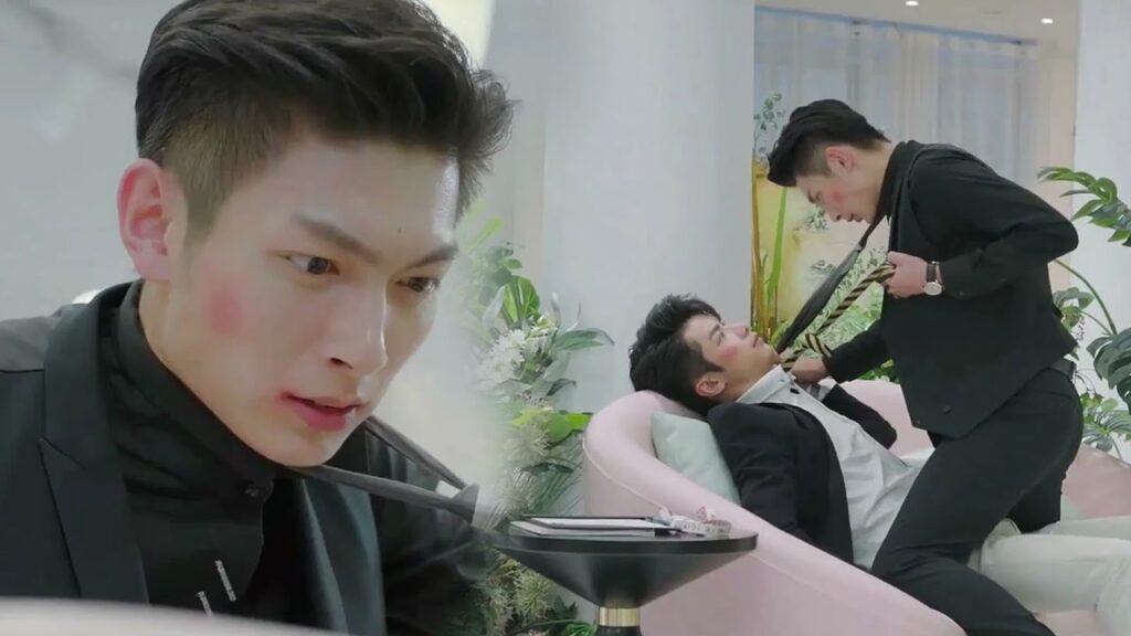 يتشاجر مع صديقـه المقرب لاجل الفتاة التي يحبها  ( حبيبتـي )