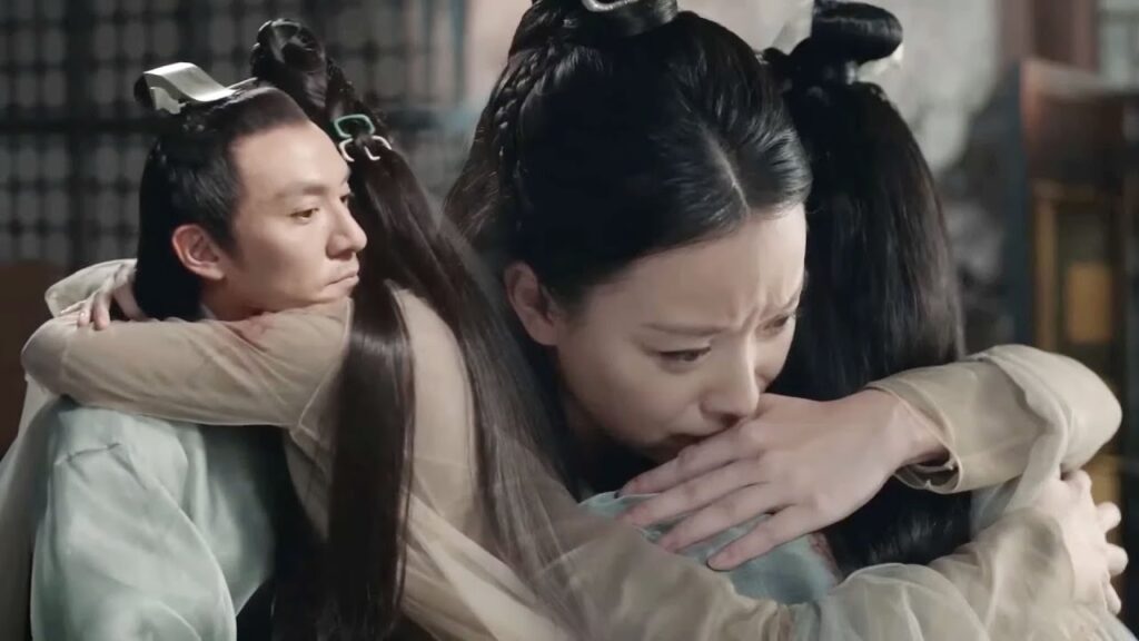 يهرع سيدها الحبيب لإنقاذها عندما تكون في خطر فيقرر التخلي عن كل شيء والرحيل معها❤️مشهد من "حب وقدر"