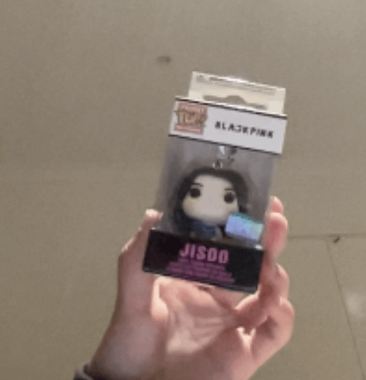 240505 سلسلة مفاتيح تمثال جيسو من الفينيل!